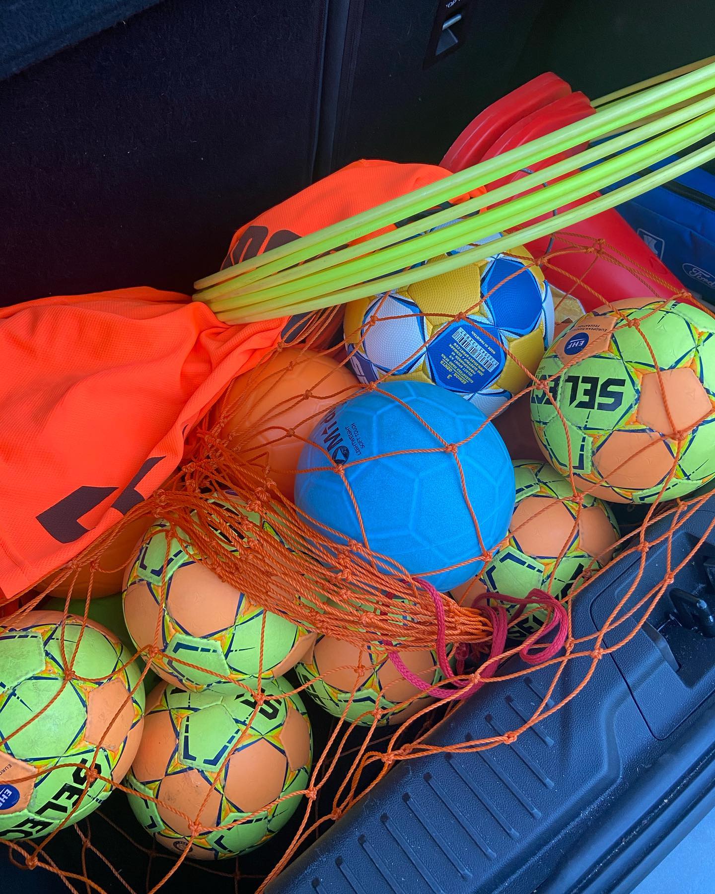 lykkeliga håndbolde
